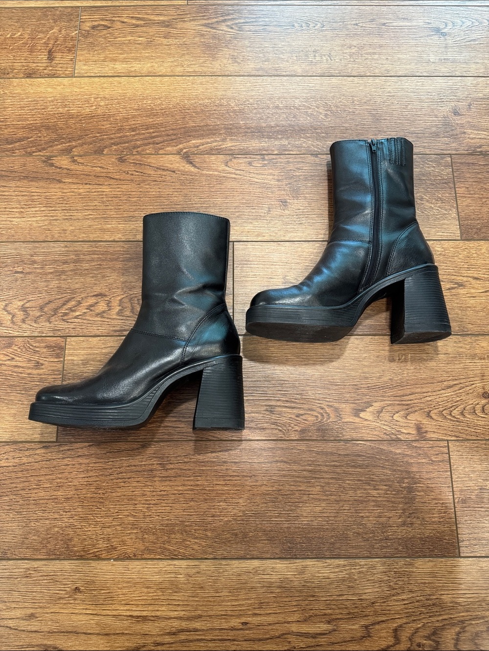 Steve Madden Fantasie Platform Boots